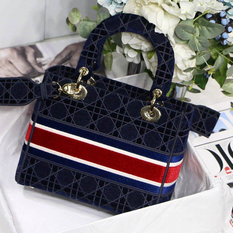 DIOR MEDIUM LADY D-LITE BAG M0565OTGU_M928 (24cm*20cm*11cm)